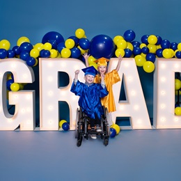 6 ft x 12 ft Blue and Yellow Lighted Grad Photo Prop Kit
