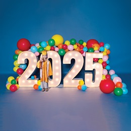 Multi-color Lighted Year Photo Prop Kit